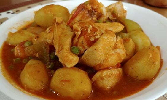 Chicken Afritada, Chicken Goulash