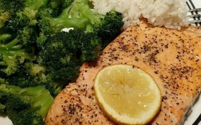 Lemon Baked Salmon & Steamed Broccoli